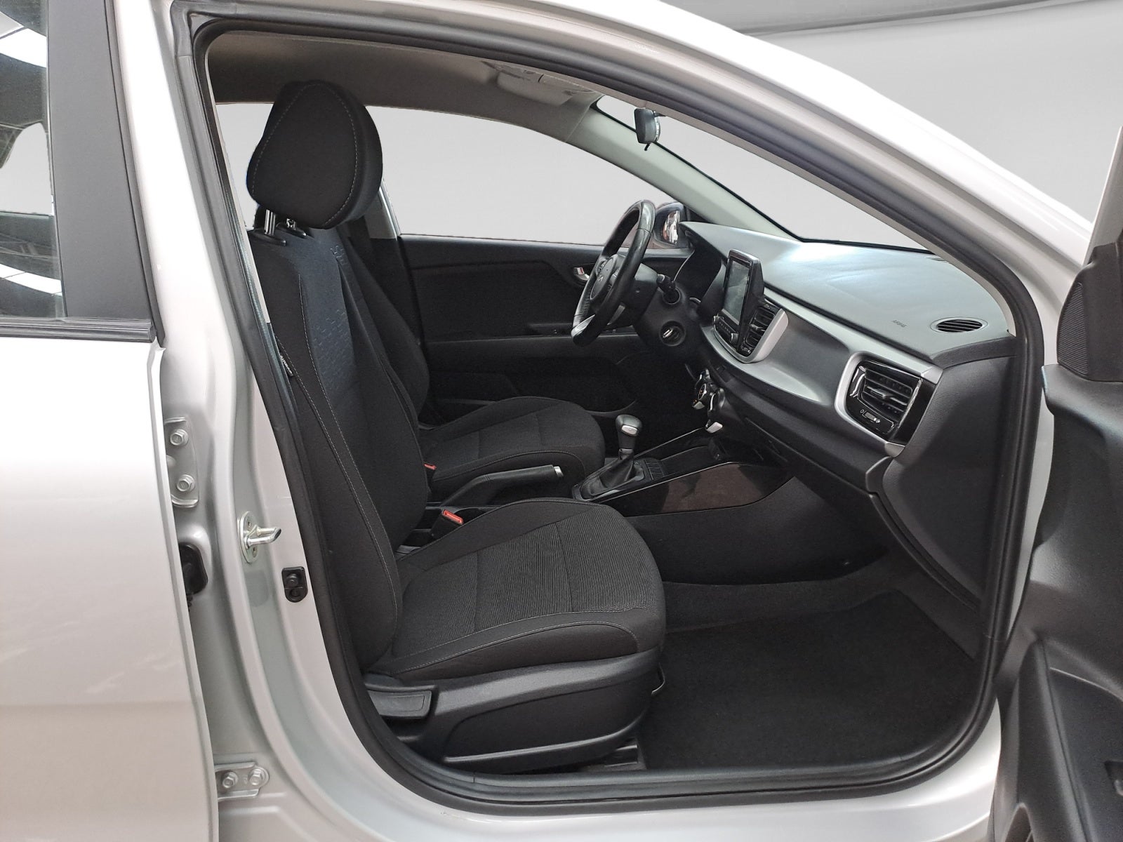 2023 Kia RIO LX TA