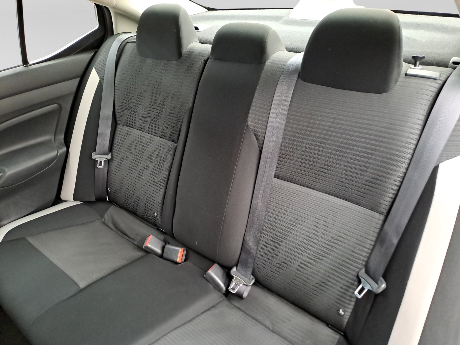 2021 Nissan VERSA ADVANCE CVT 21