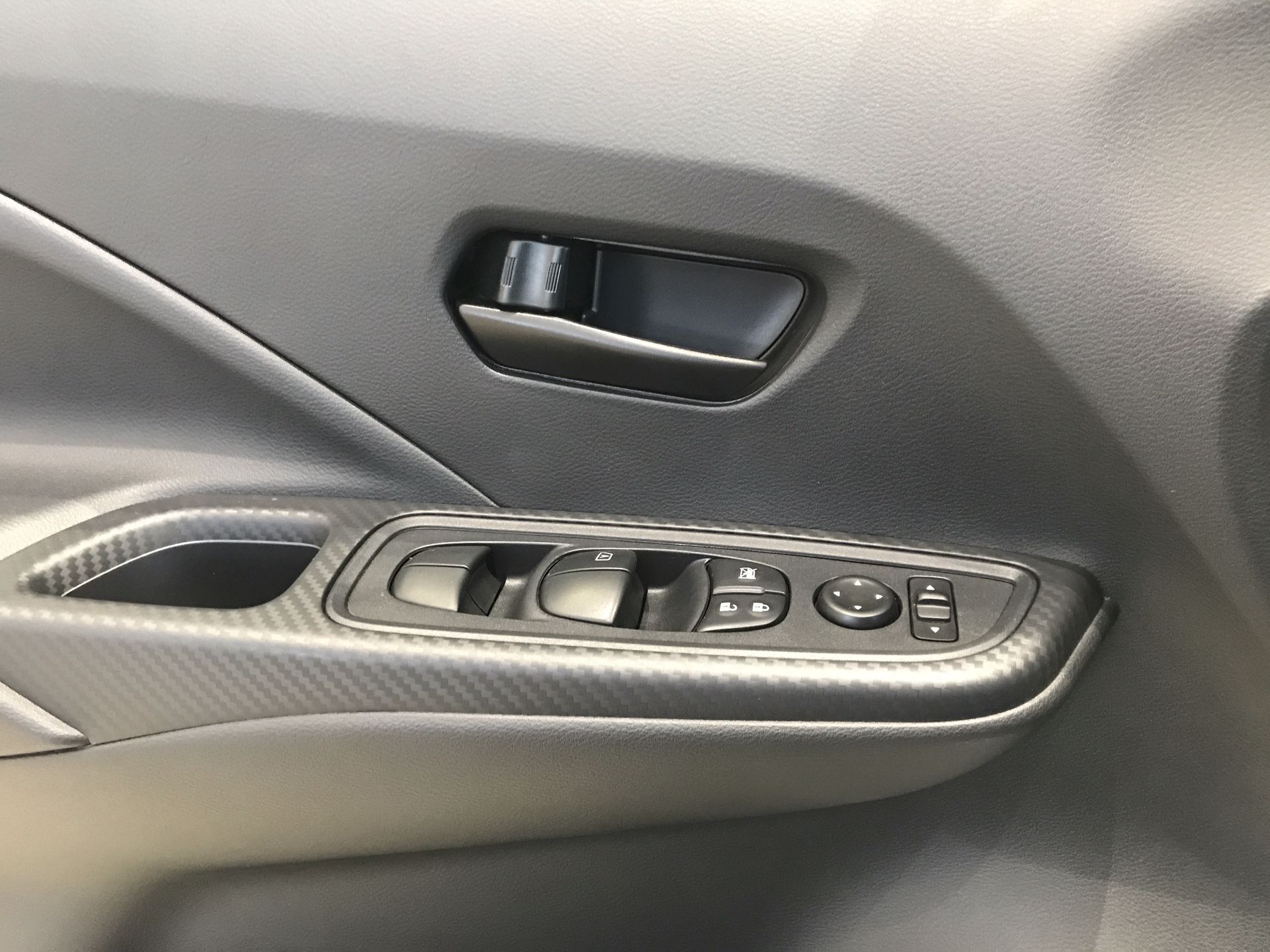 2025 Nissan VERSA SENSE MT 25