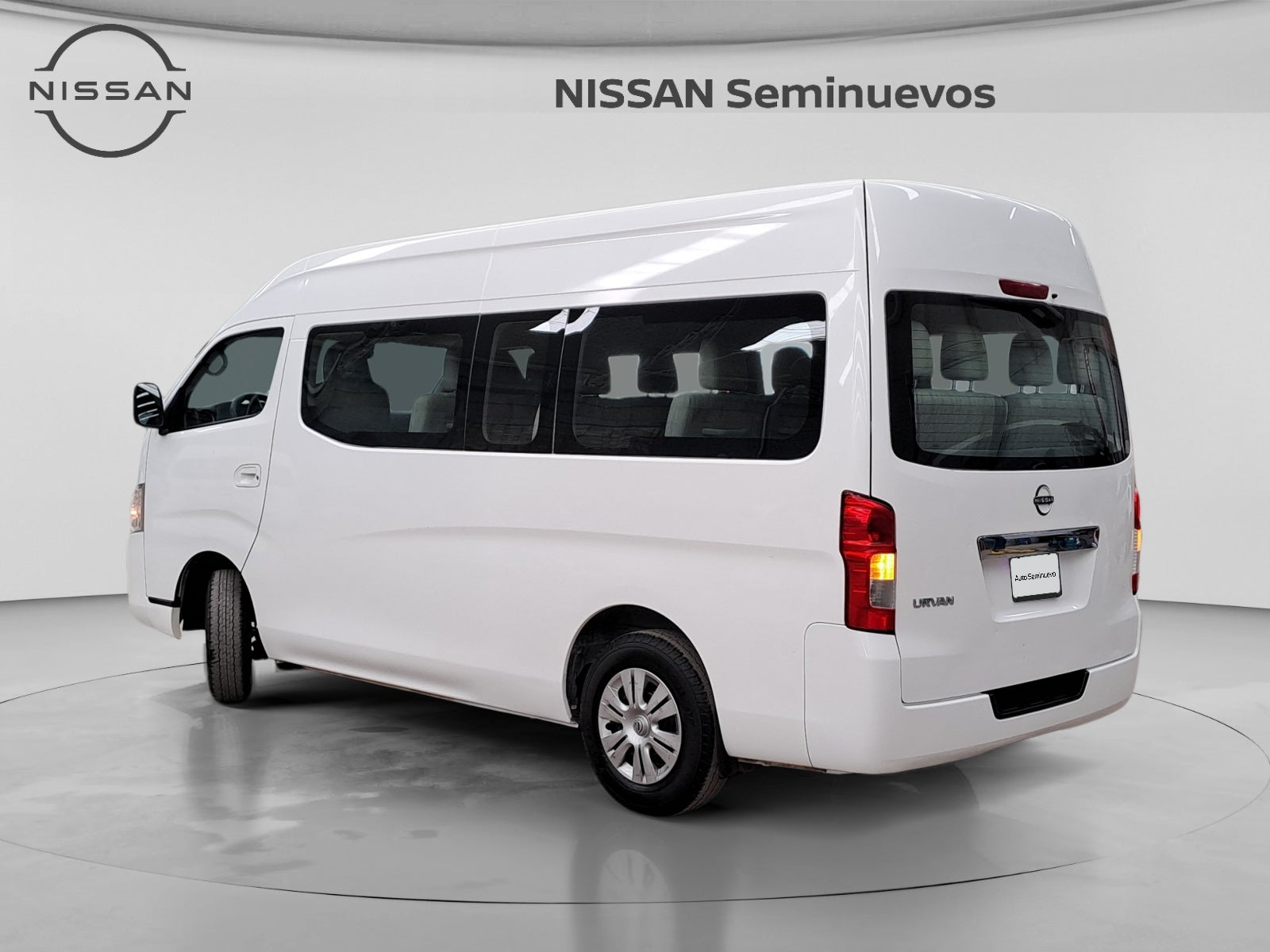 2024 Nissan NV350 URVAN 14 PASAJEROS AMPLIA AA 24