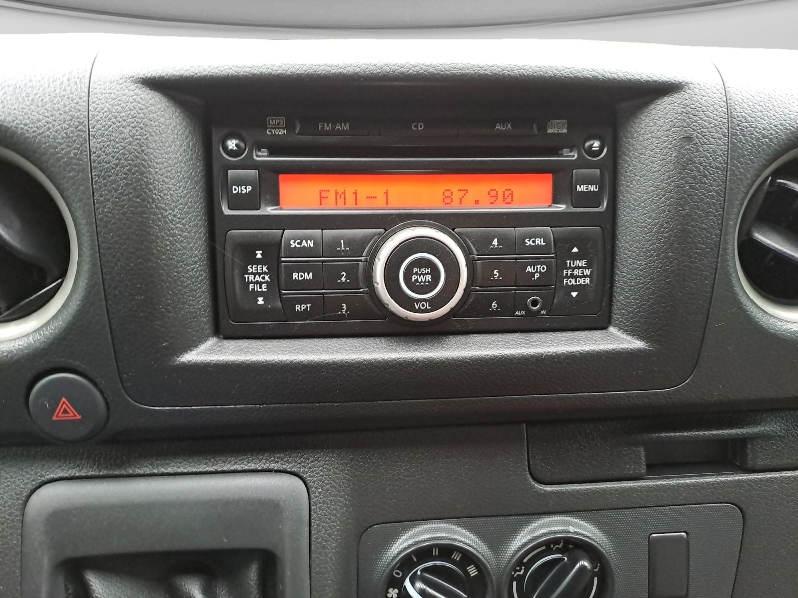 2024 Nissan URVAN 14 PASAJEROS AMPLIA AA 24