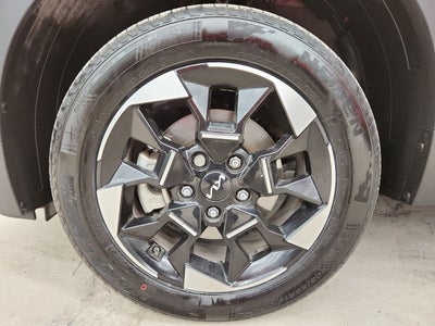 2024 Kia SONET SX IVT