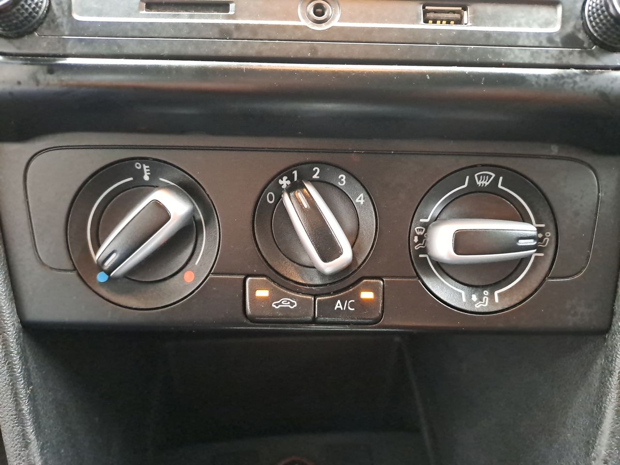 2019 Volkswagen POLO DESIGN & SOUND TIPTRONIC