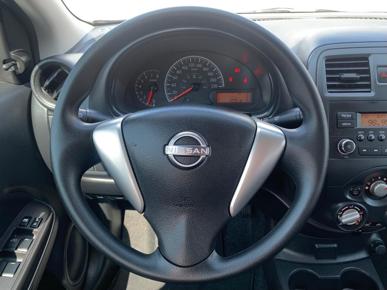 2025 Nissan VERSA TM AC AUDIO 25