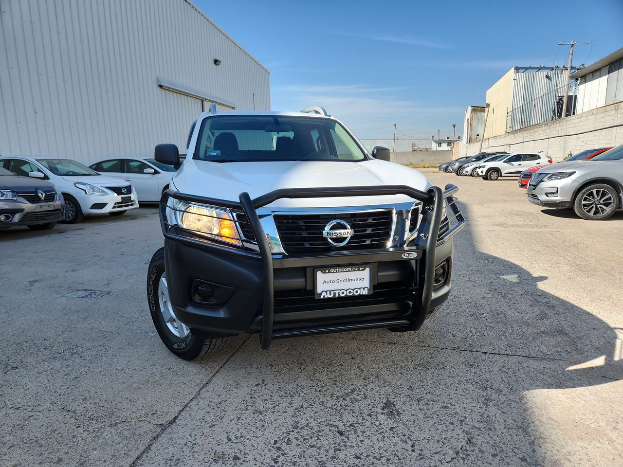 2020 Nissan FRONTIER DOBLE CABINA SE TM AC PAQ SEG 6VEL