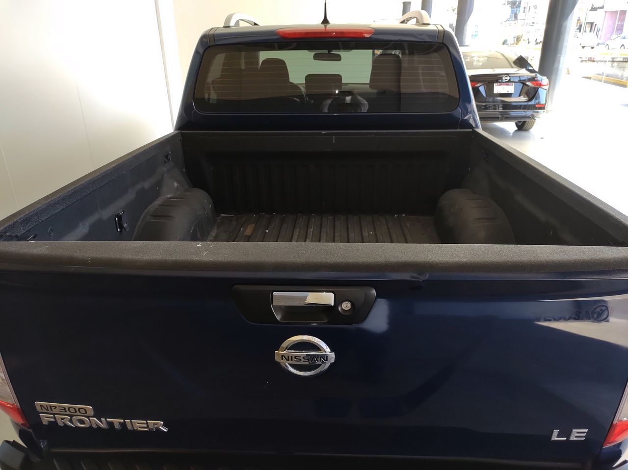 2020 Nissan NP300 FRONTIER LE TM AC