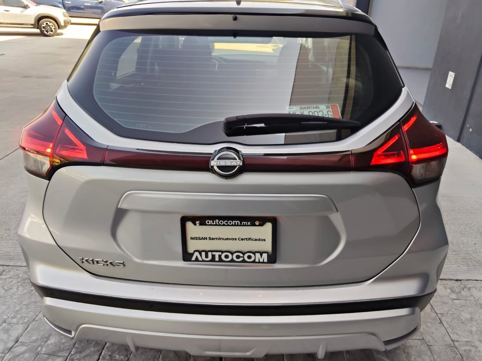 2022 Nissan KICKS KICKS ADVANCE CVT NEGRO