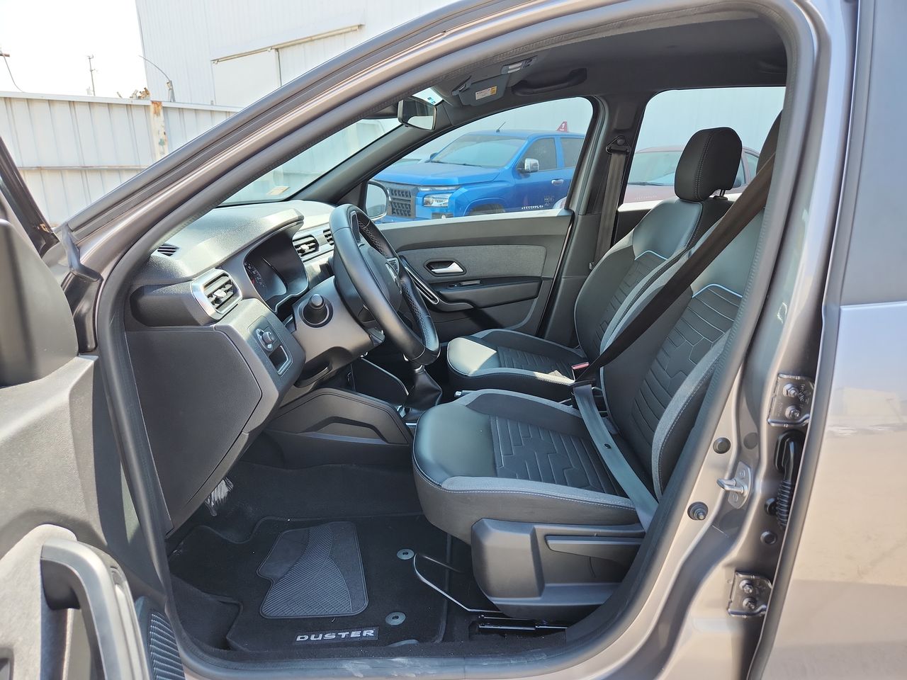 2023 RENAULT DUSTER ICONIC CVT