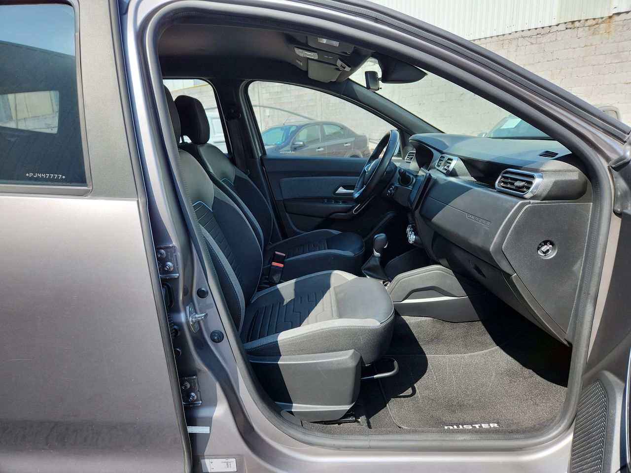 2023 RENAULT DUSTER ICONIC CVT