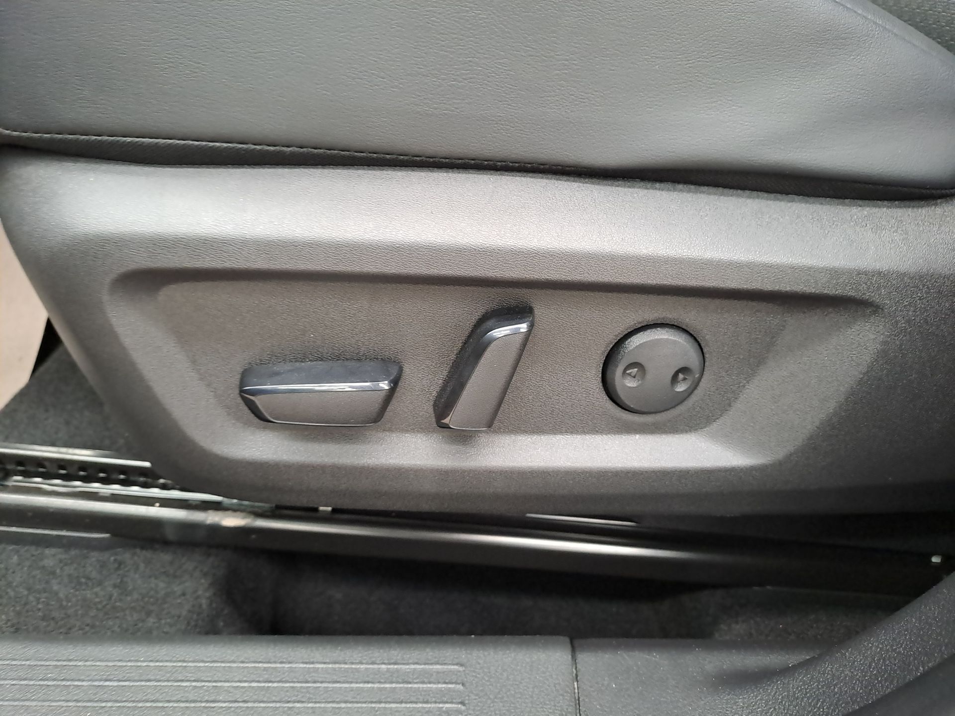 2026 Nissan X-TRAIL EXCLUSIVE 2 ROW 26