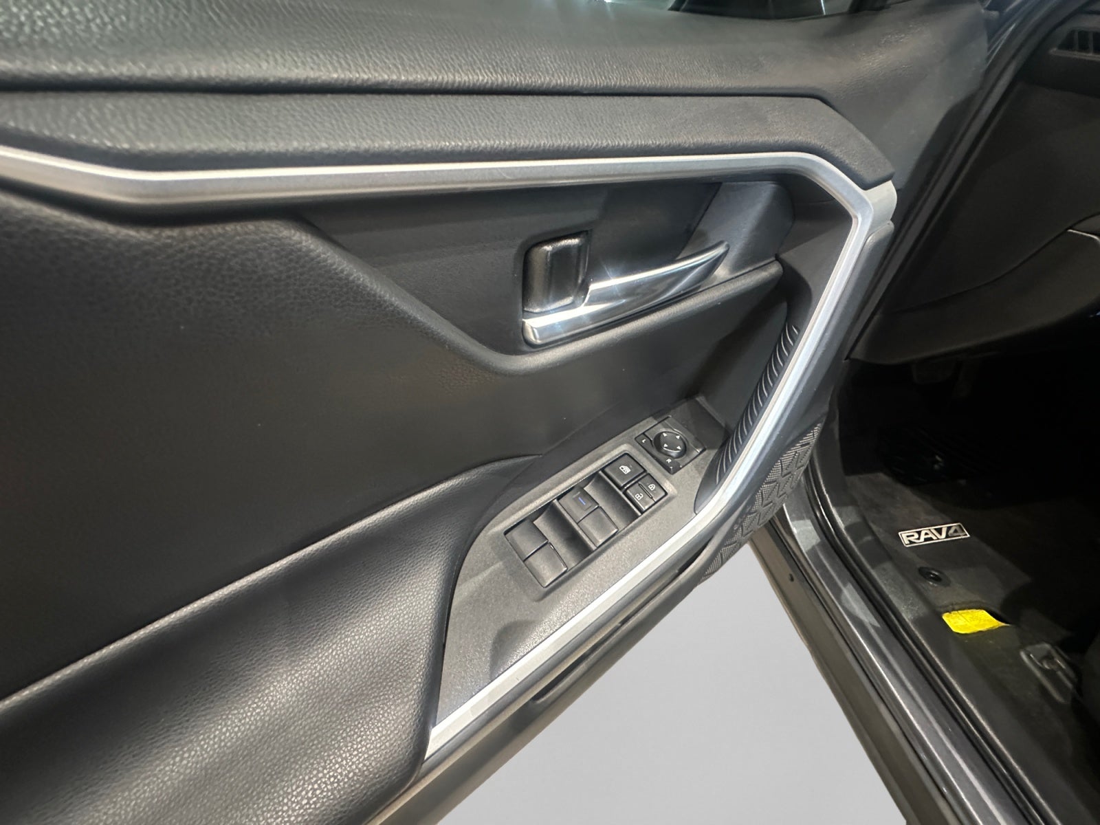 2021 Toyota RAV4 RAV4 AWD XLE