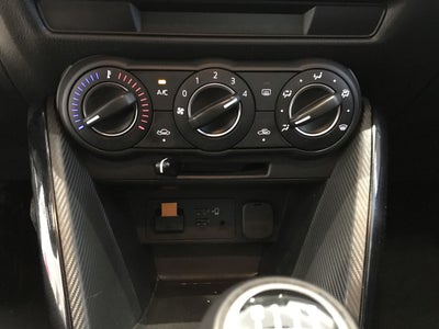 2023 Mazda MAZDA 2 I SPORT TM