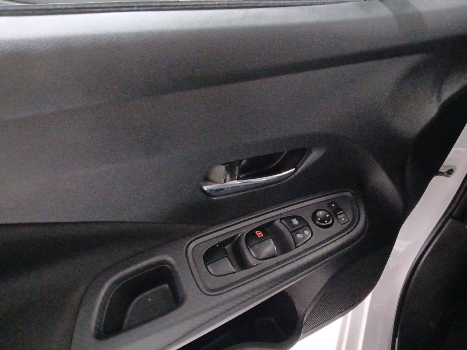 2024 Nissan VERSA ADVANCE MT 24