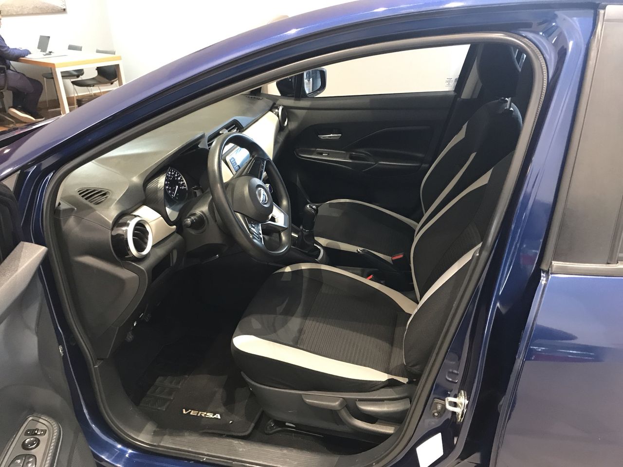 2020 Nissan VERSA ADVANCE MT