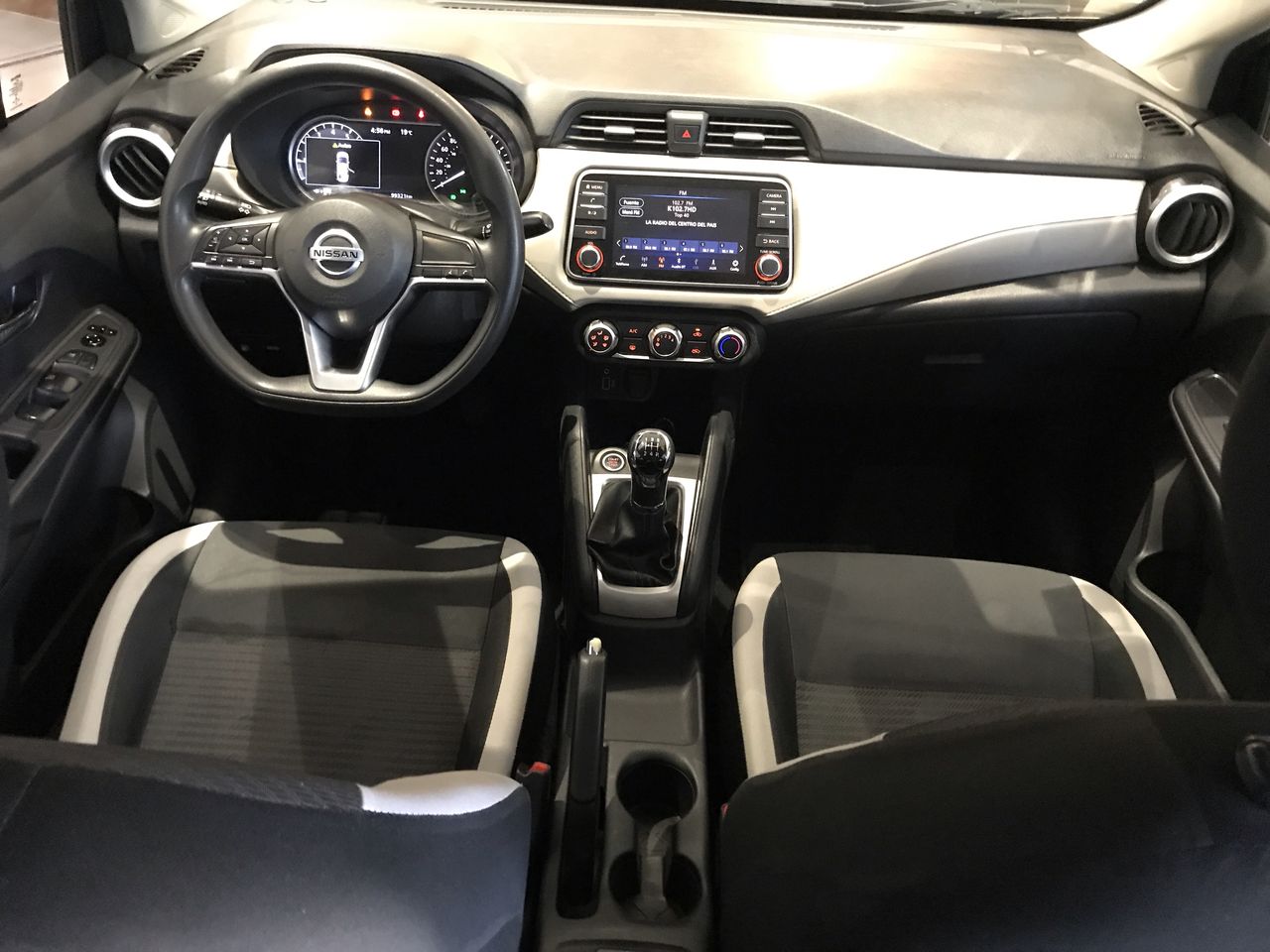 2020 Nissan VERSA ADVANCE MT