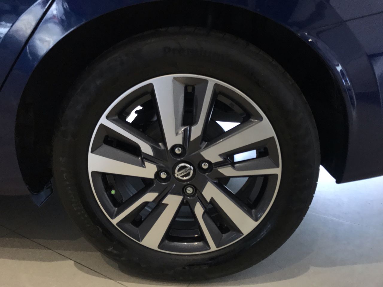 2020 Nissan VERSA ADVANCE MT