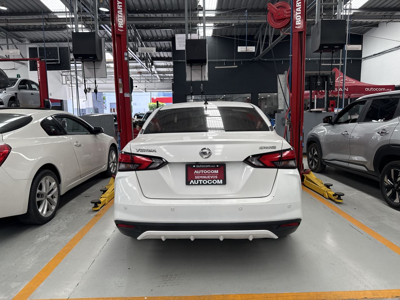 2020 Nissan VERSA ADVANCE CVT