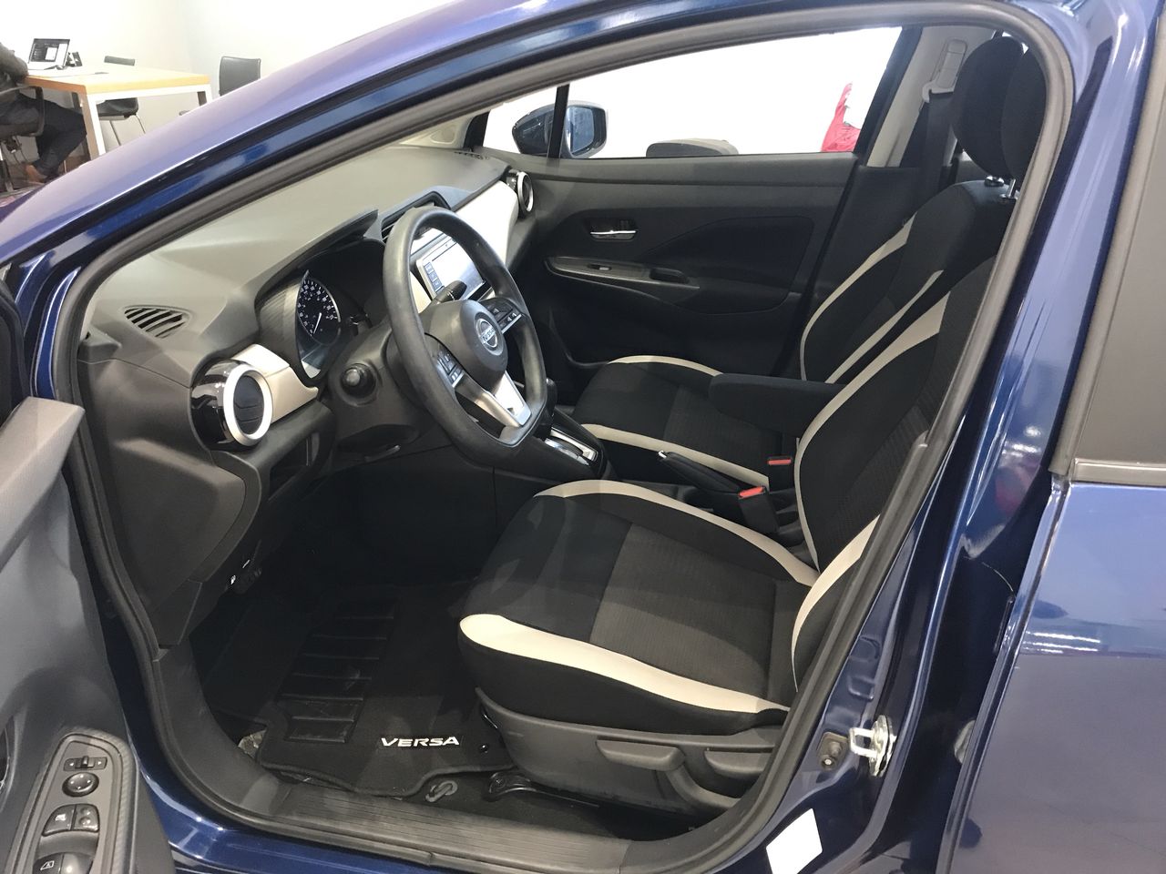 2021 Nissan VERSA ADVANCE CVT 21