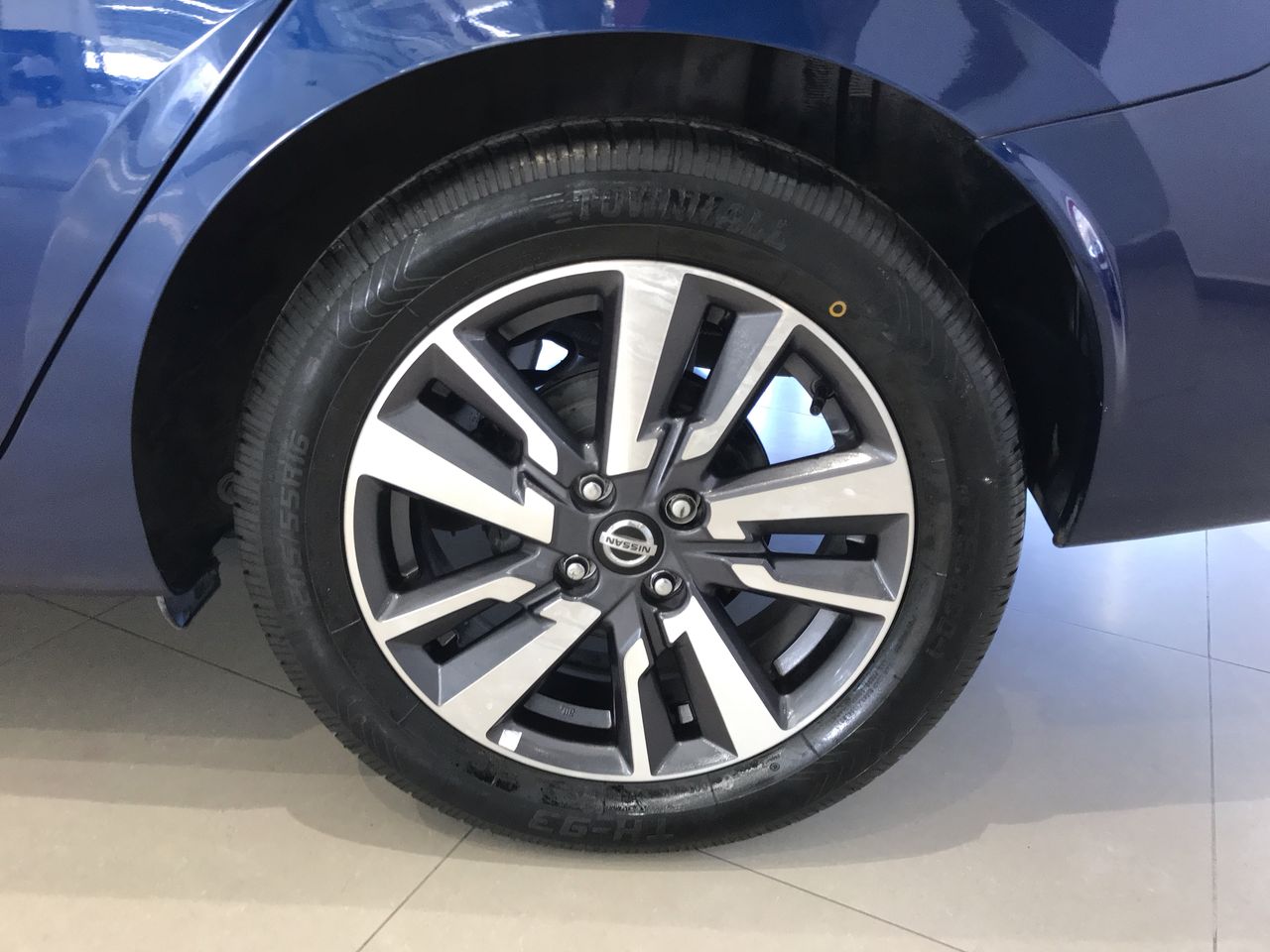 2021 Nissan VERSA ADVANCE CVT 21