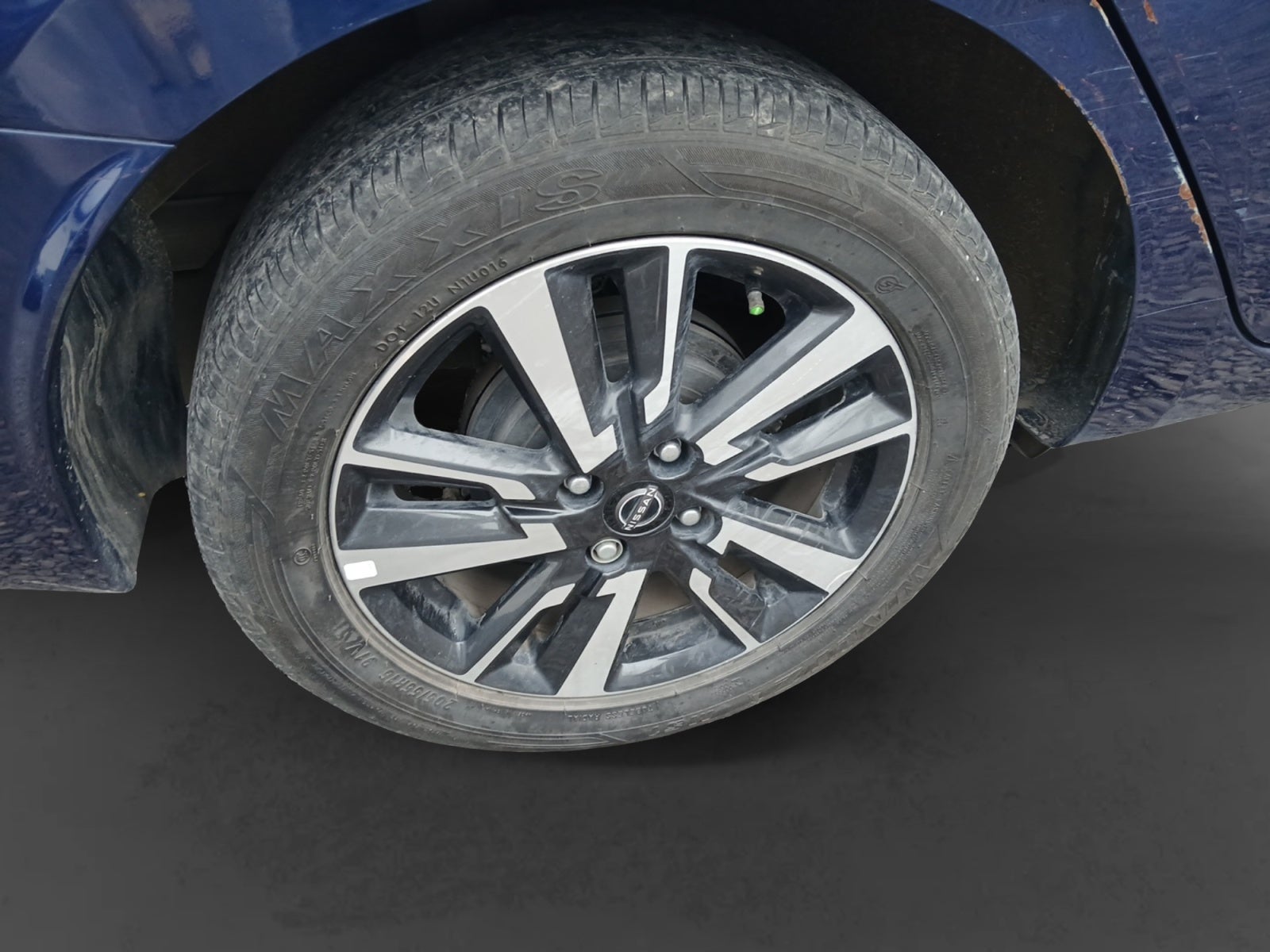 2024 Nissan VERSA VERSA ADVANCE MT