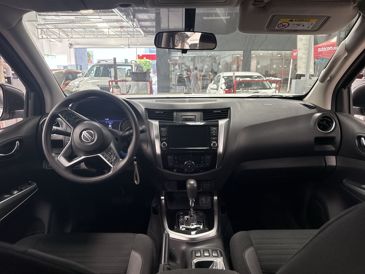 2021 Nissan FRONTIER LE TA 21