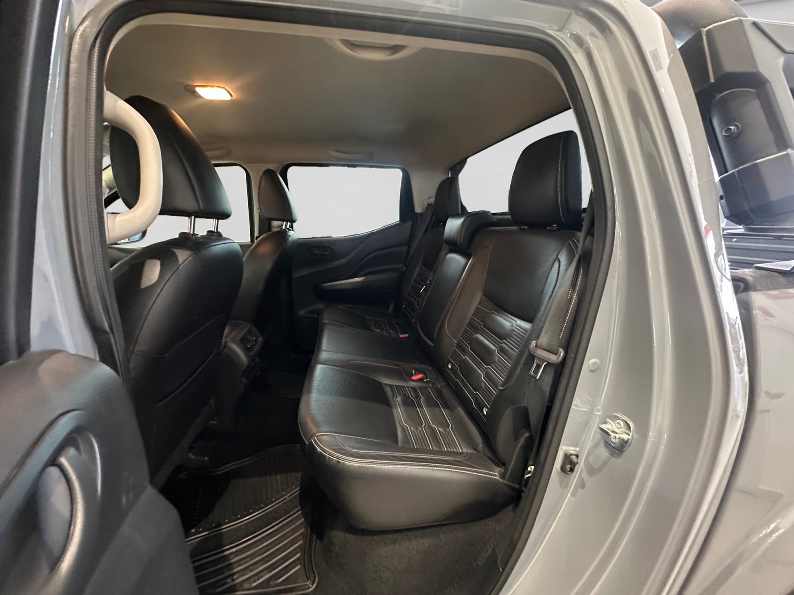2022 Nissan FRONTIER PRO-4X 4X4 TA 22