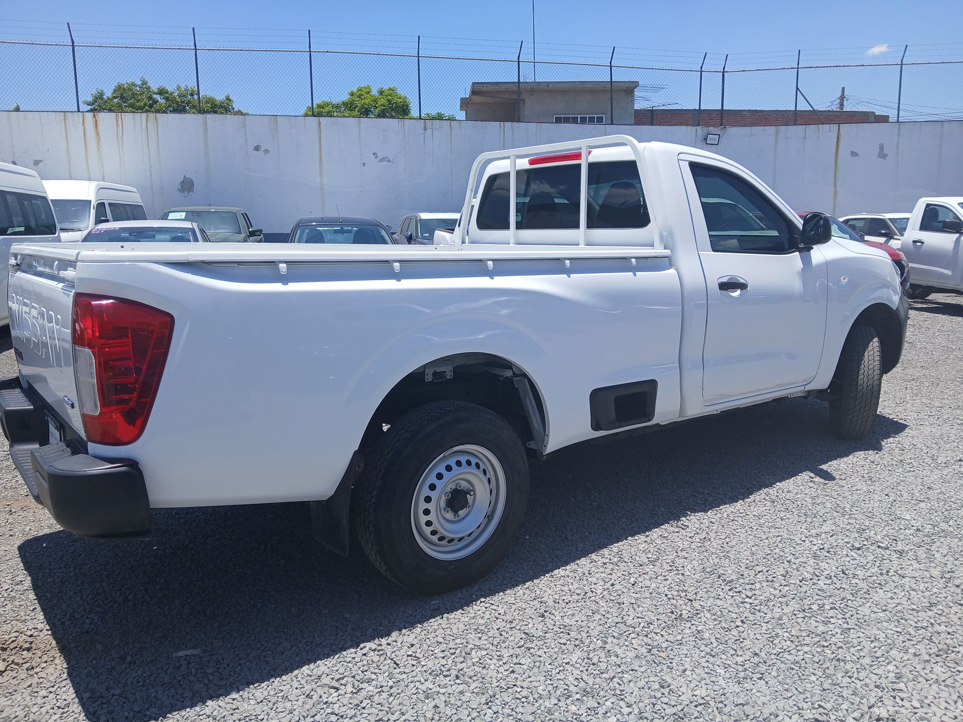 2024 Nissan NP300 NP300 CHASIS TM AC 24