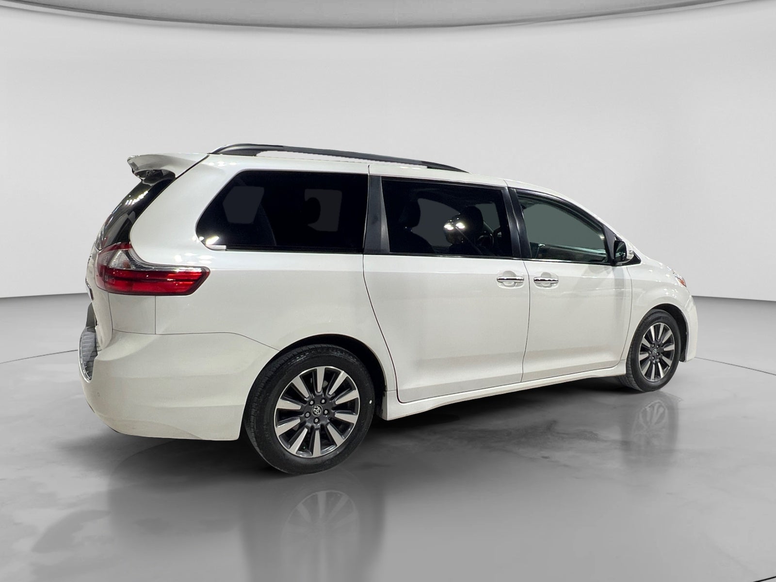 2019 Toyota SIENNA LIMITED