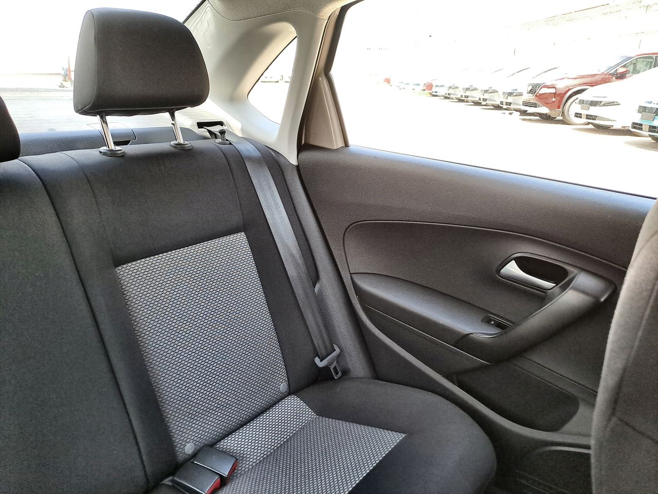 2018 Volkswagen VENTO COMFORTLINE STD.