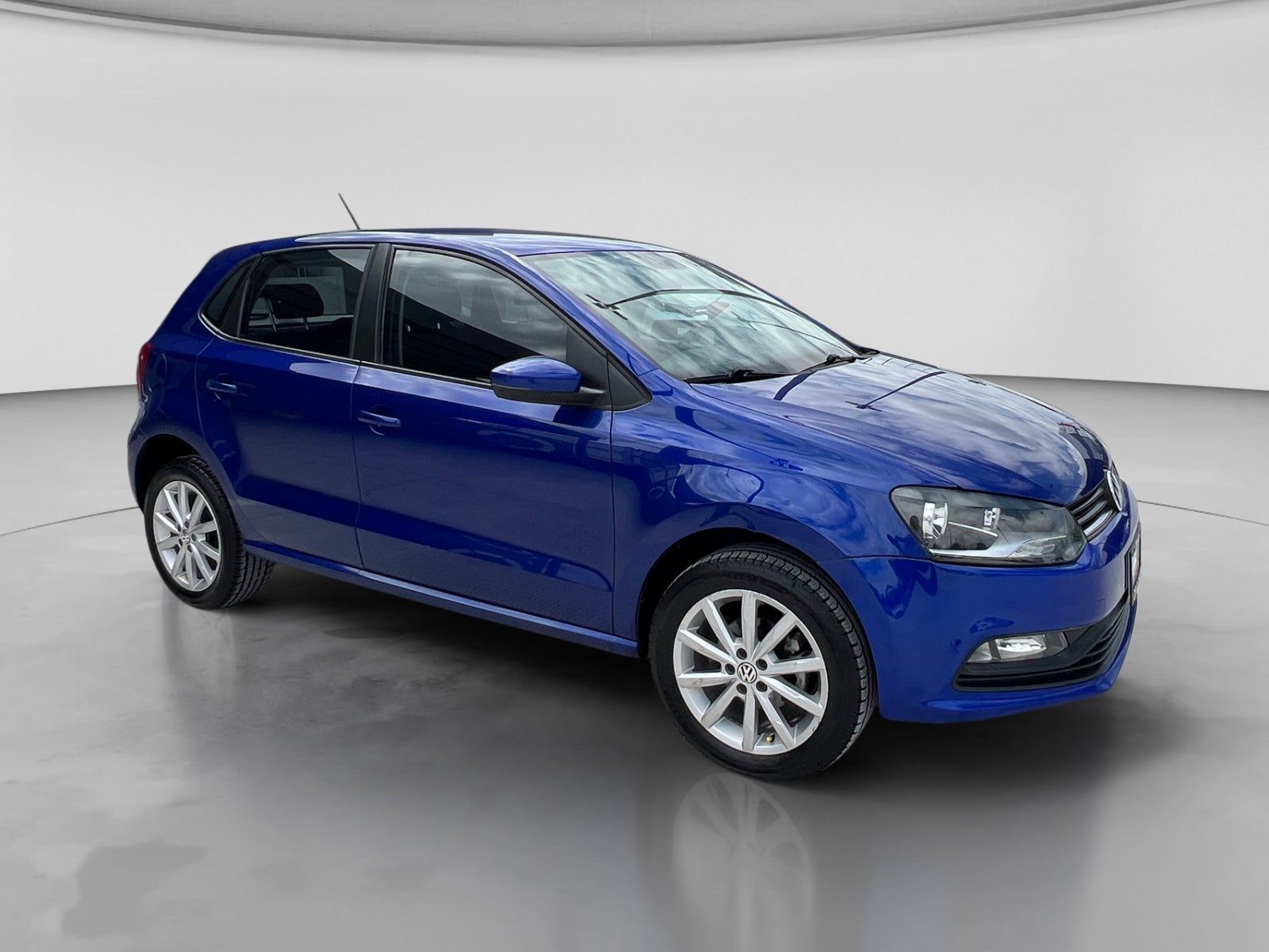 2019 Volkswagen POLO DESIGN & SOUND STD.
