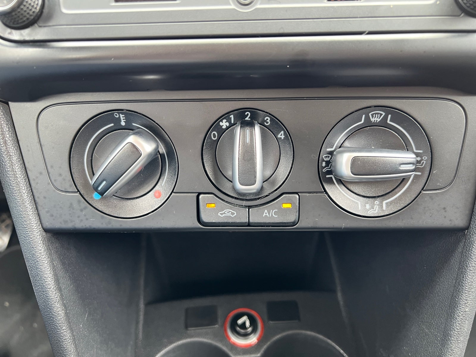 2019 Volkswagen POLO DESIGN & SOUND STD.