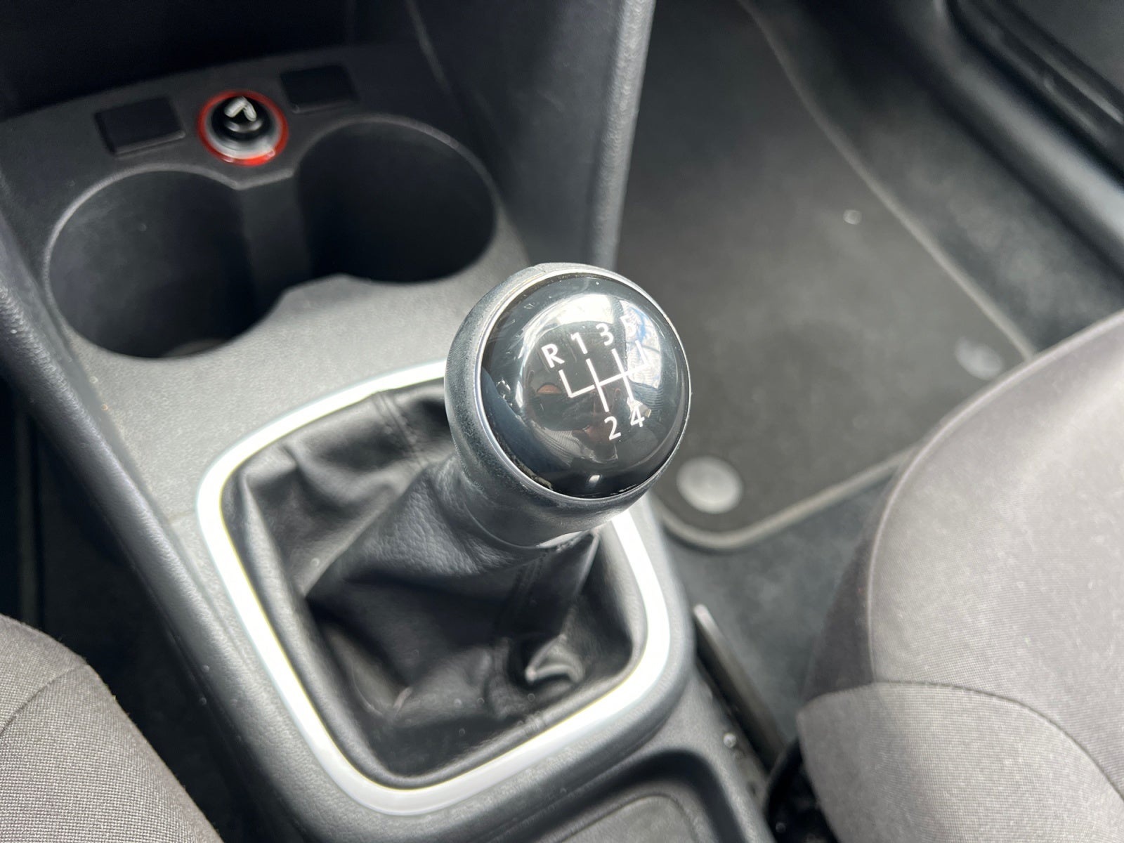 2019 Volkswagen POLO DESIGN & SOUND STD.