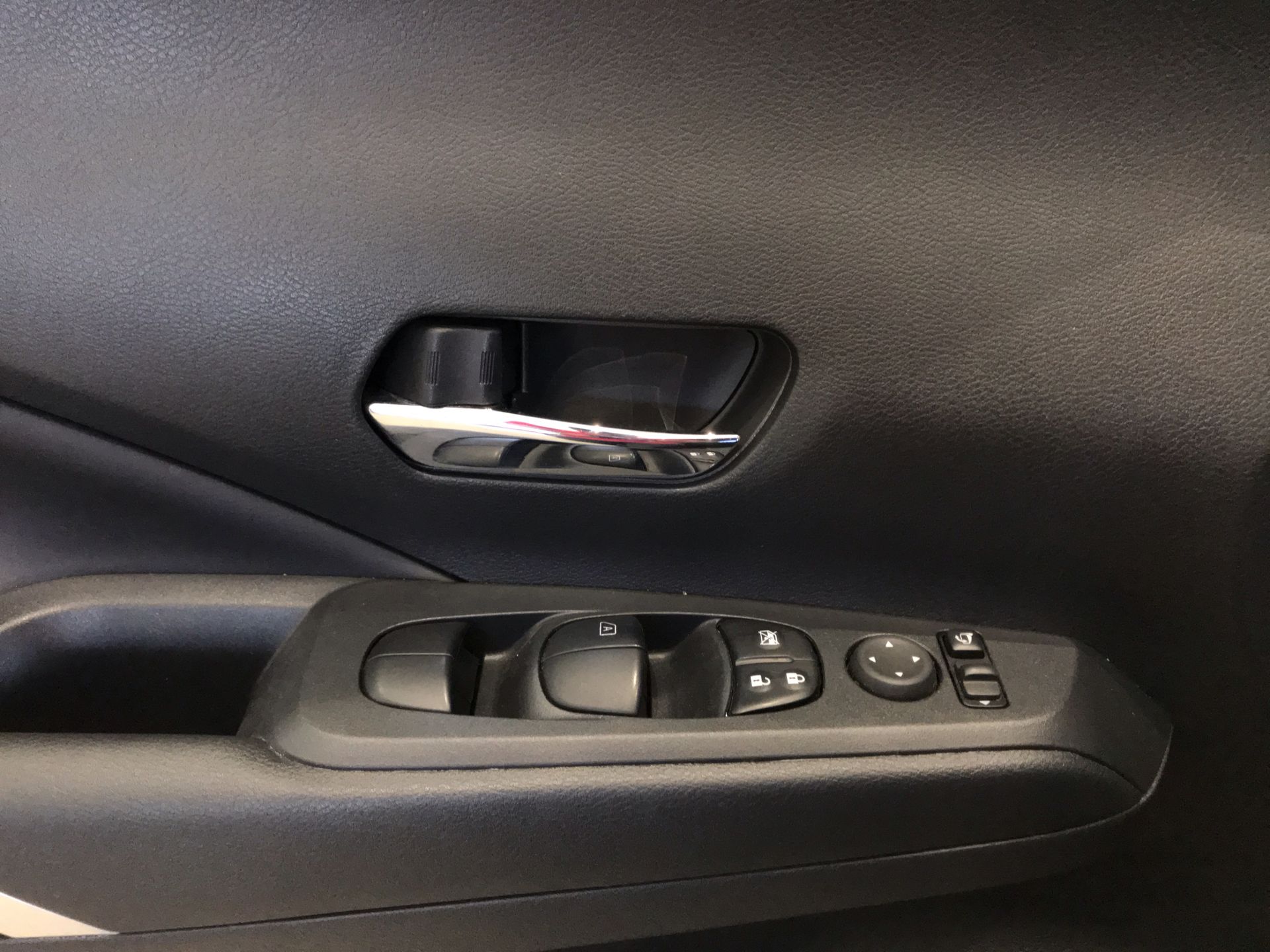 2023 Nissan KICKS E-POWER PLATINUM E-POWER 23