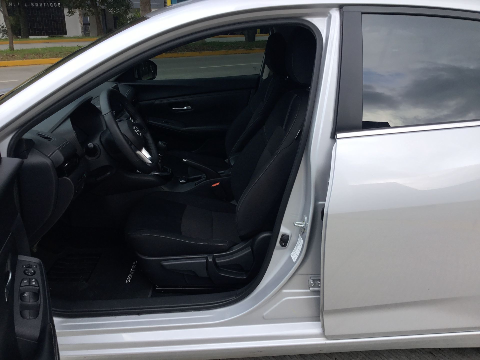 2024 Nissan SENTRA SENTRA ADVANCE T/M