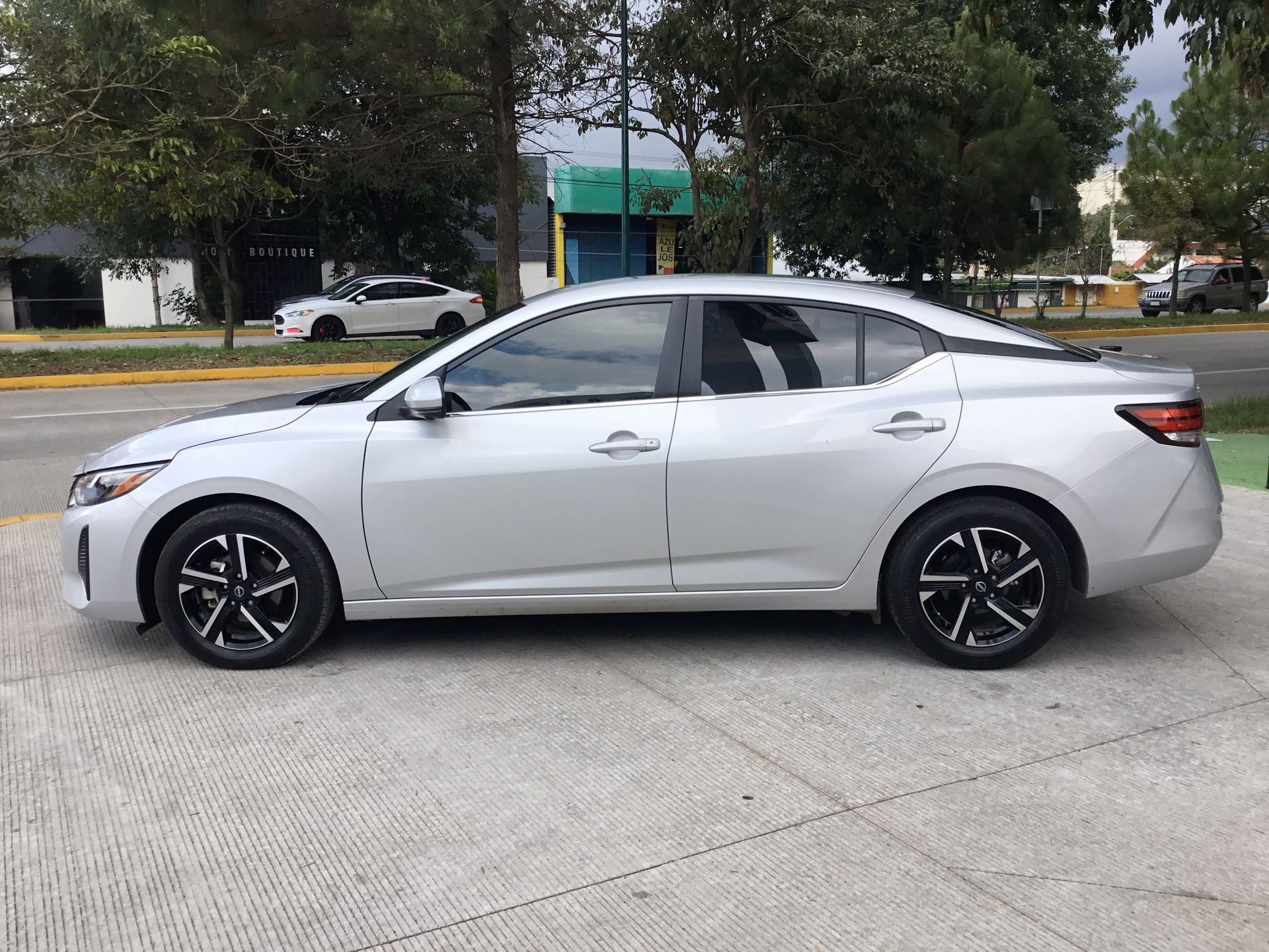 2024 Nissan SENTRA SENTRA ADVANCE T/M