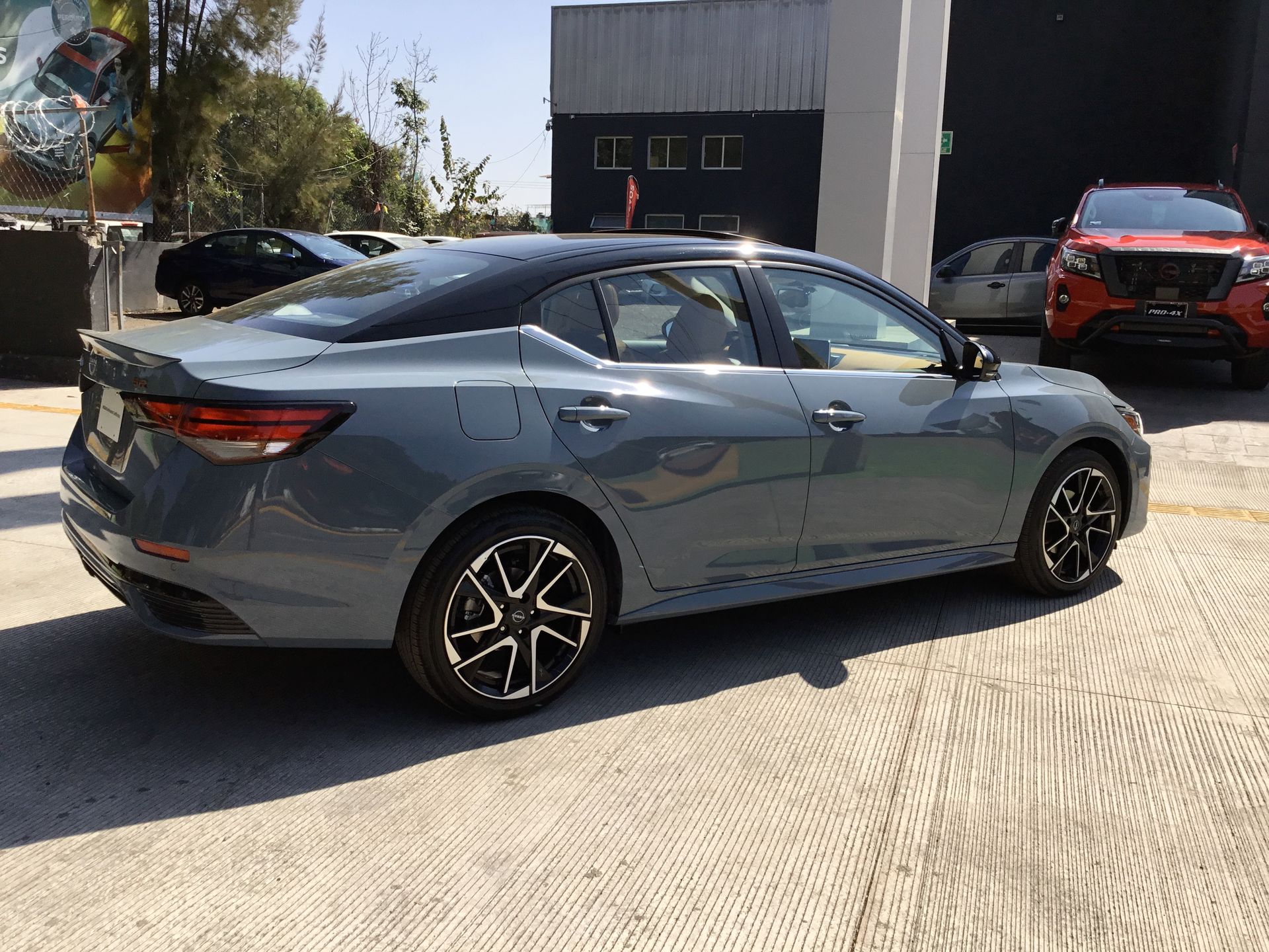 2025 Nissan SENTRA SENTRA SR PLATINUM BITONO CVT PIEL GENUINA