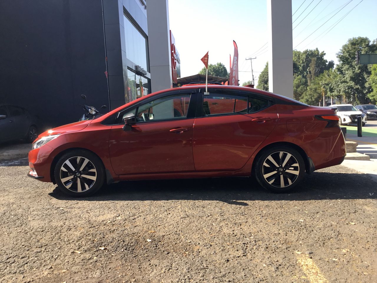 2022 Nissan VERSA PLATINUM CVT 22