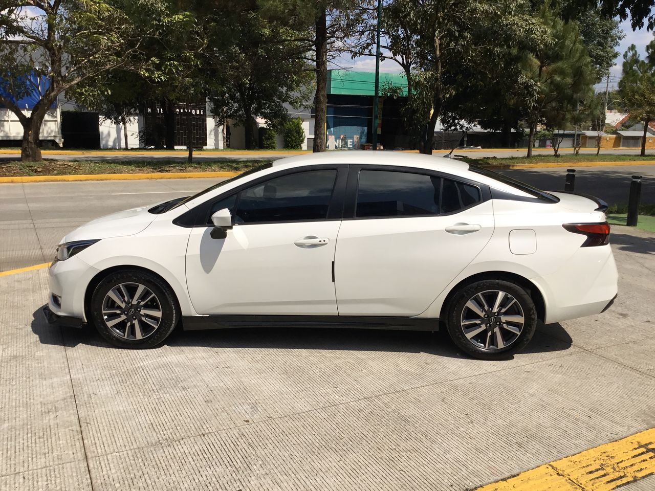 2023 Nissan VERSA VERSA ADVANCE CVT
