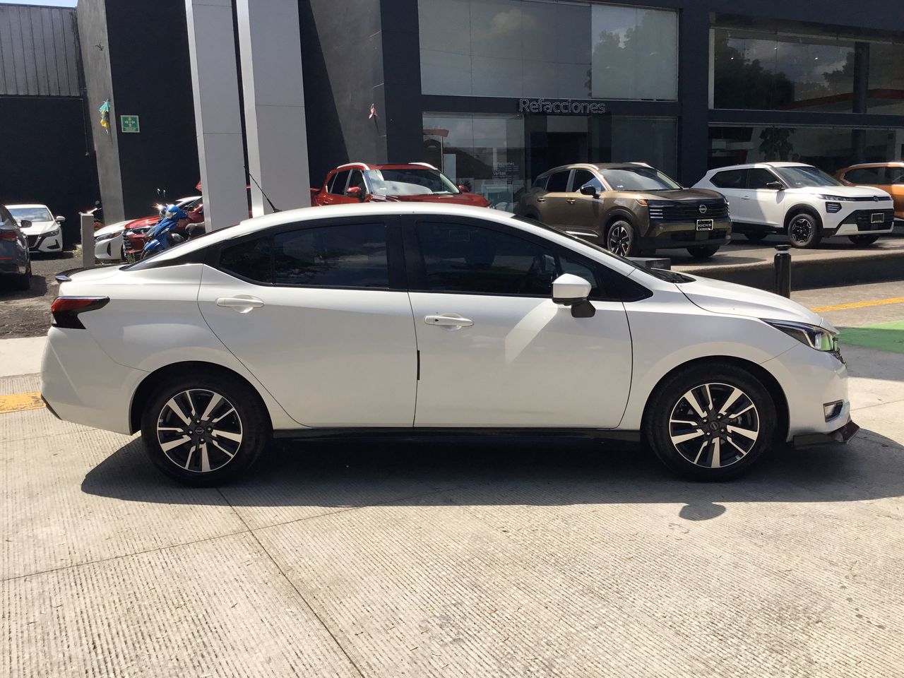 2023 Nissan VERSA VERSA ADVANCE CVT