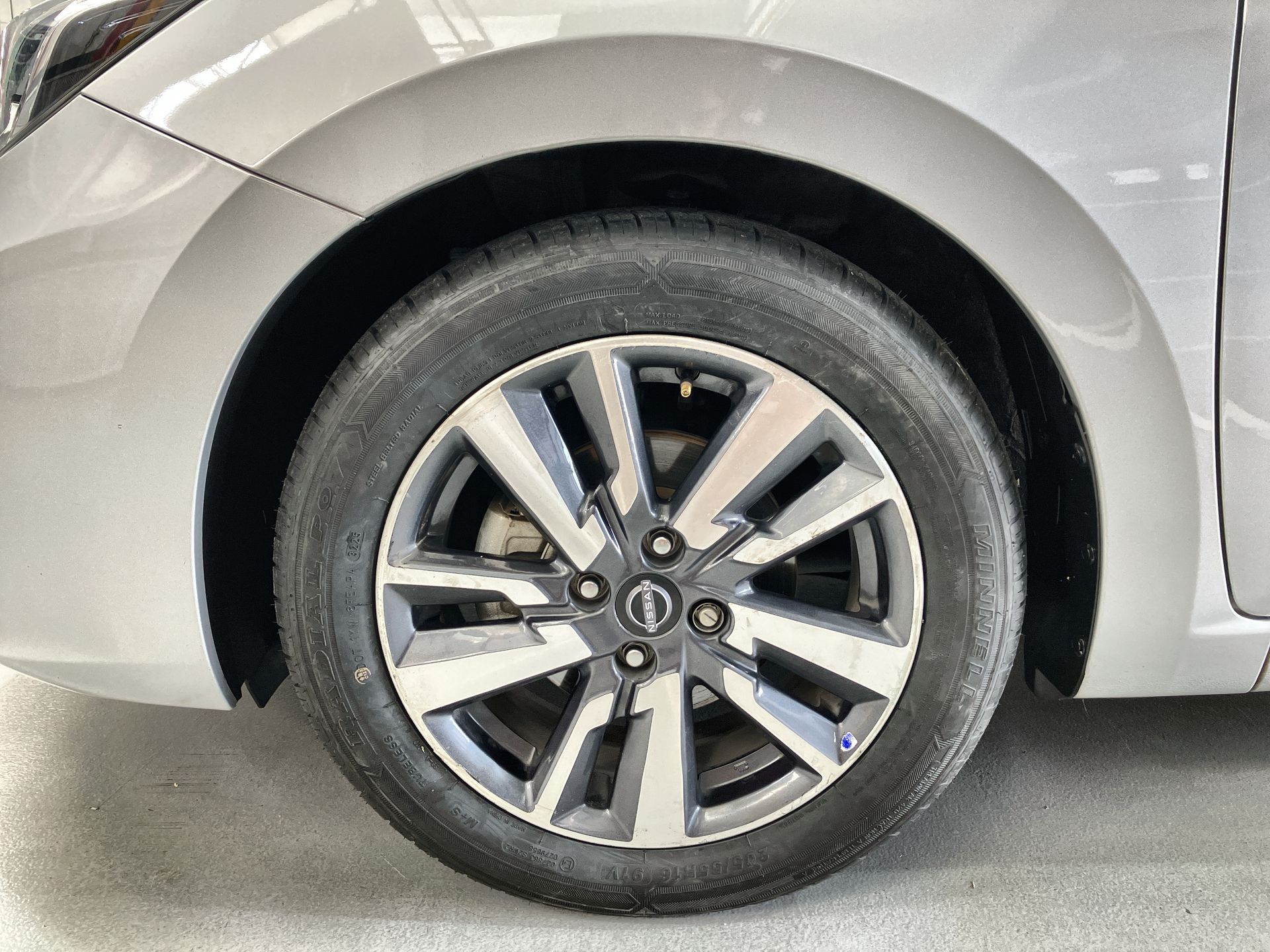 2023 Nissan VERSA ADVANCE CVT 23