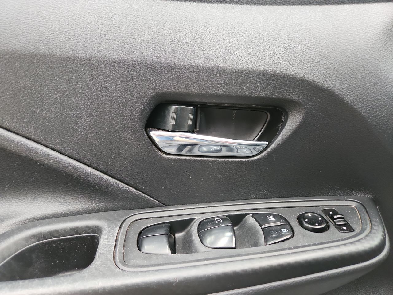 2020 Nissan VERSA SENSE CVT