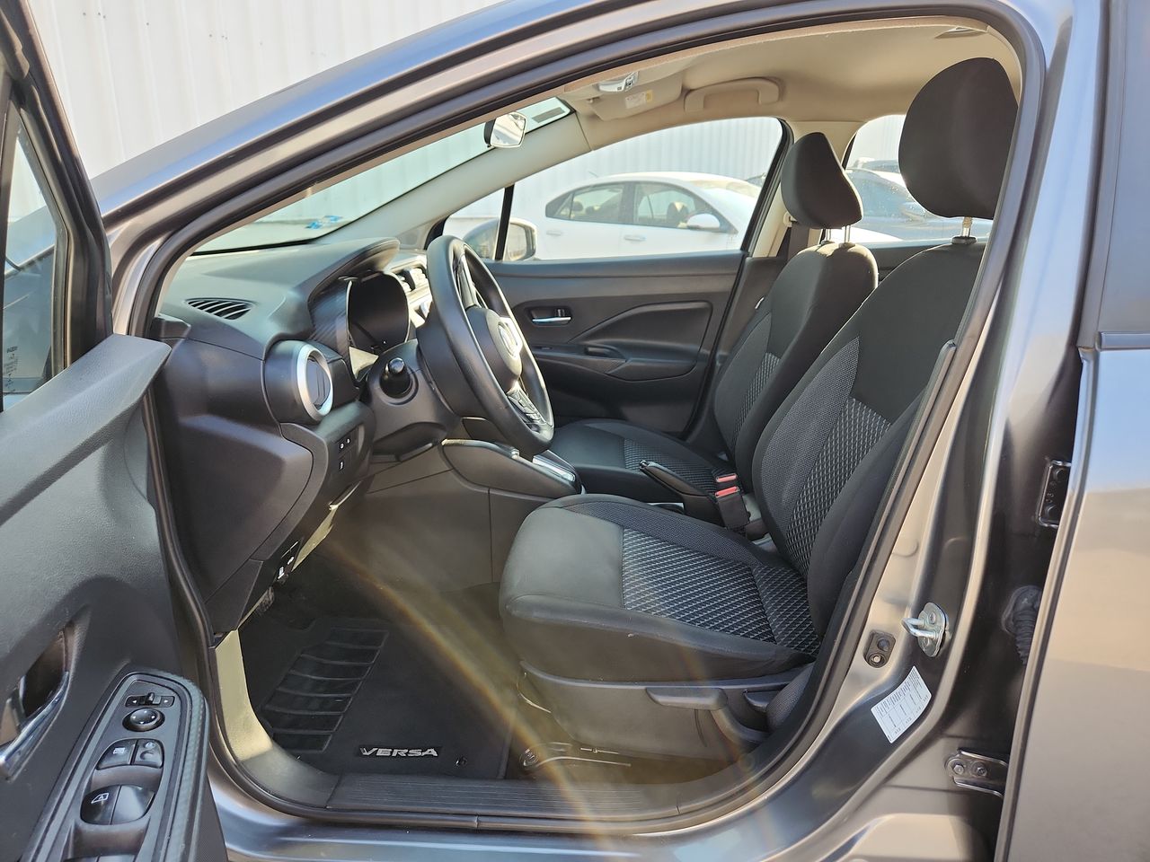 2020 Nissan VERSA SENSE CVT