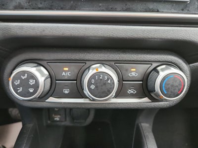 2020 Nissan VERSA SENSE CVT