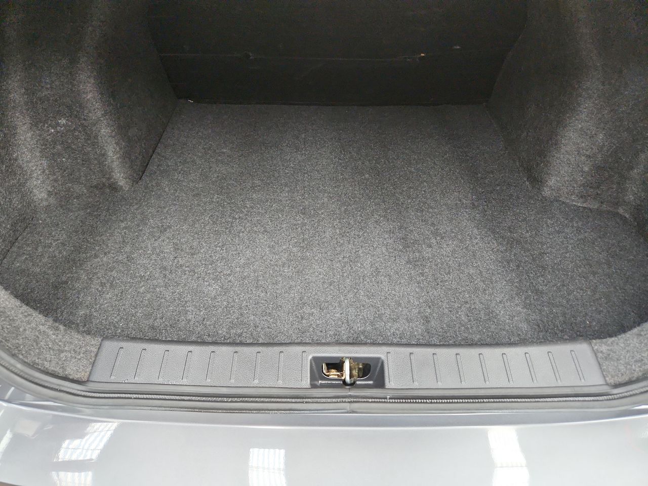 2020 Nissan VERSA SENSE CVT