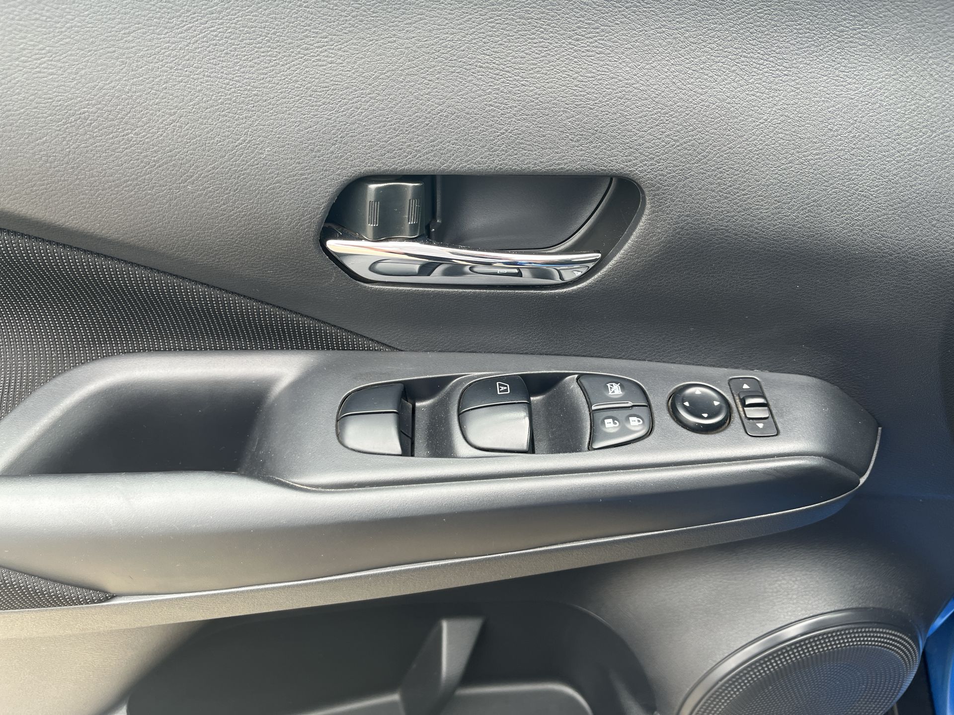 2024 Nissan KICKS ADVANCE 1.6 LTS MT 24