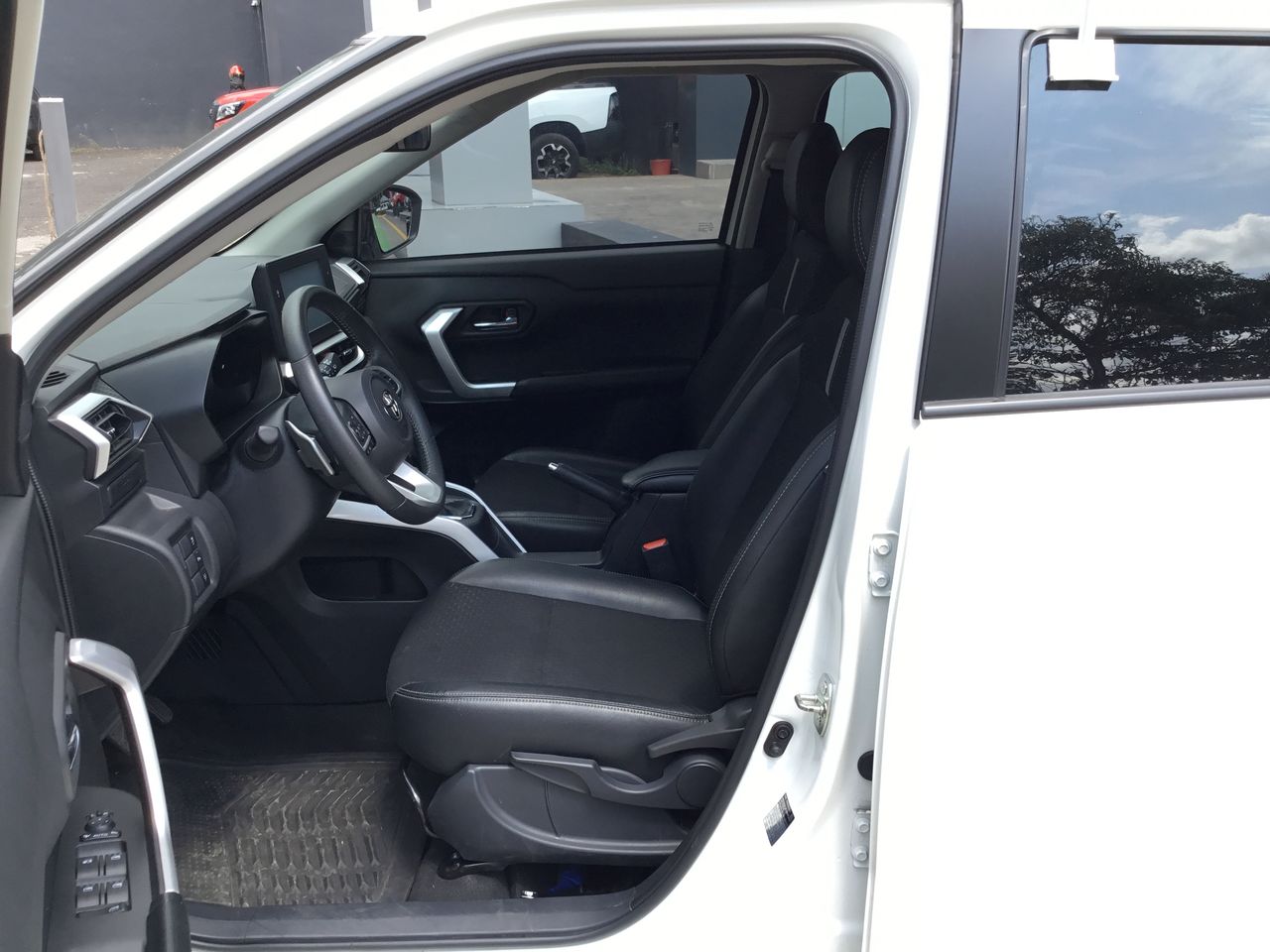 2024 Toyota RAIZE XLE CVT