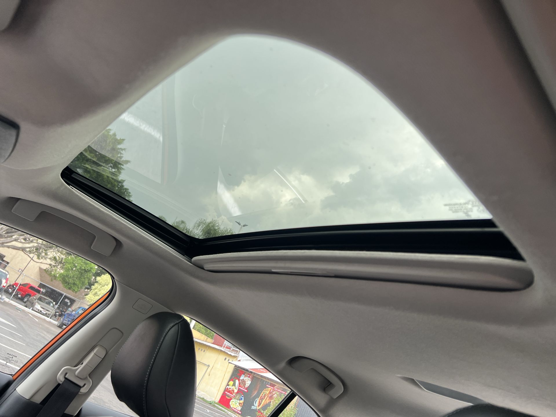 2025 Nissan SENTRA SR PLATINUM BITONO CVT 25