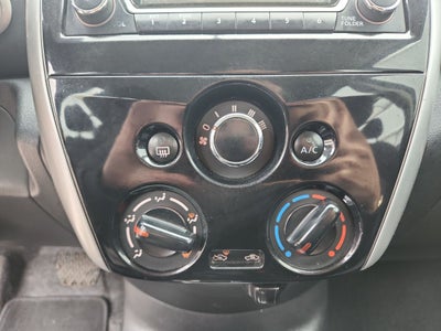 2016 Nissan VERSA ADVANCE AT AC