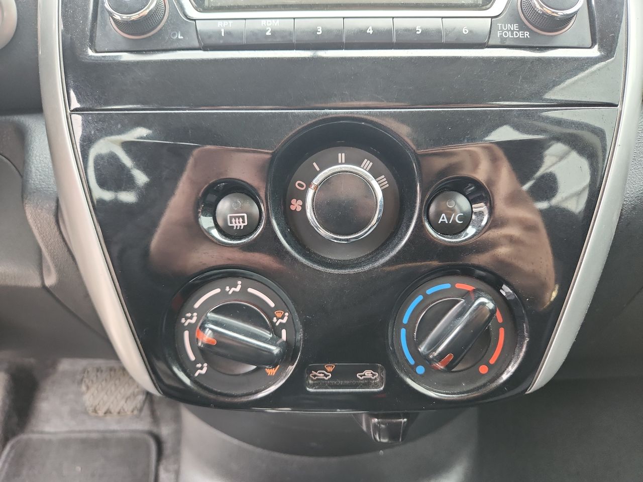 2016 Nissan VERSA ADVANCE AT AC