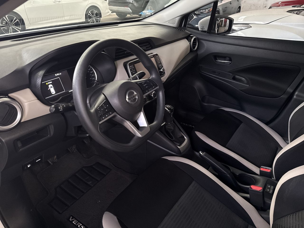 2021 Nissan VERSA ADVANCE MT 21